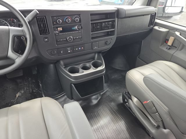 New 2025 GMC Savana 3500 Extended w/ Driver Convenience Package RWD image 21