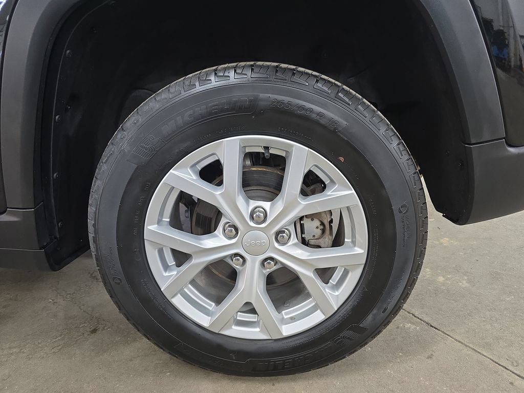 Certified 2023 Jeep Grand Cherokee Limited AWD/4WD image 35