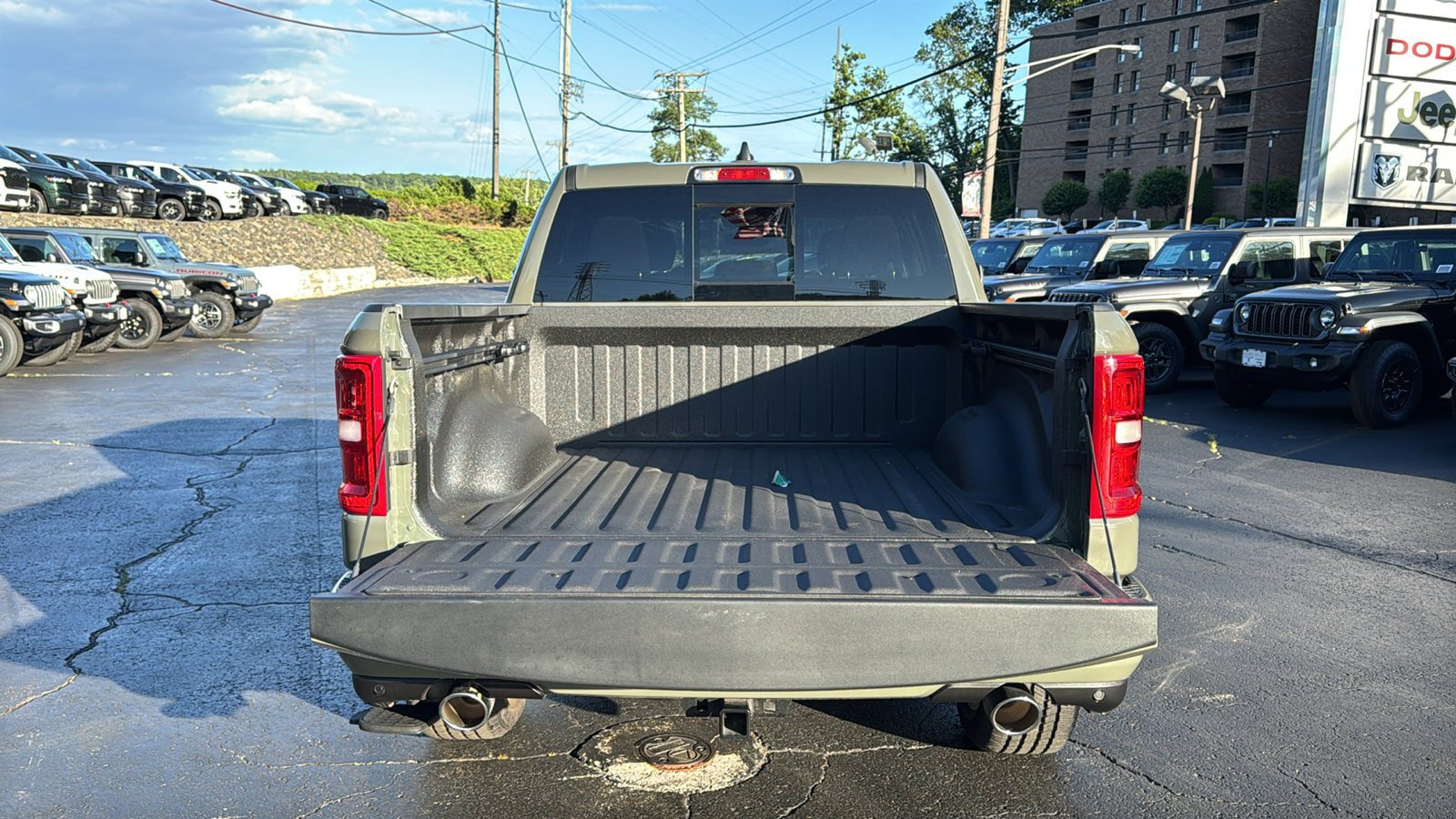Used 2026 RAM 1500 Big Horn AWD/4WD image 9