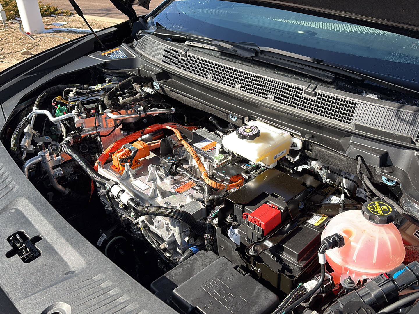 Used 2024 Chevrolet Equinox EV LT w/ LPO, Trailering Package image 9