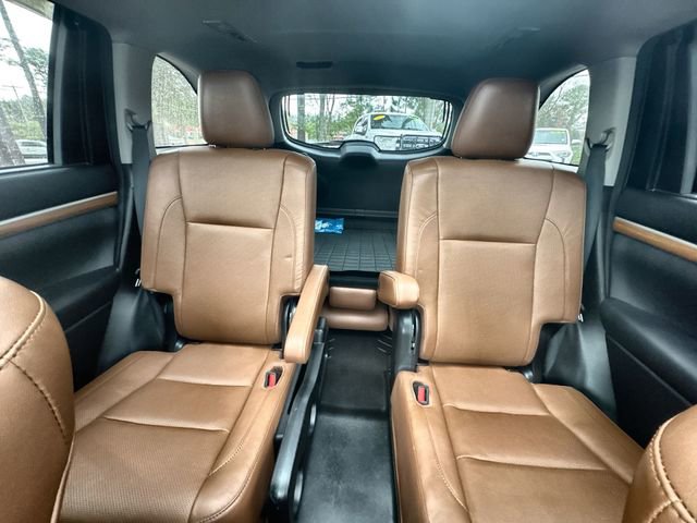 Used 2018 Toyota Highlander Limited image 30