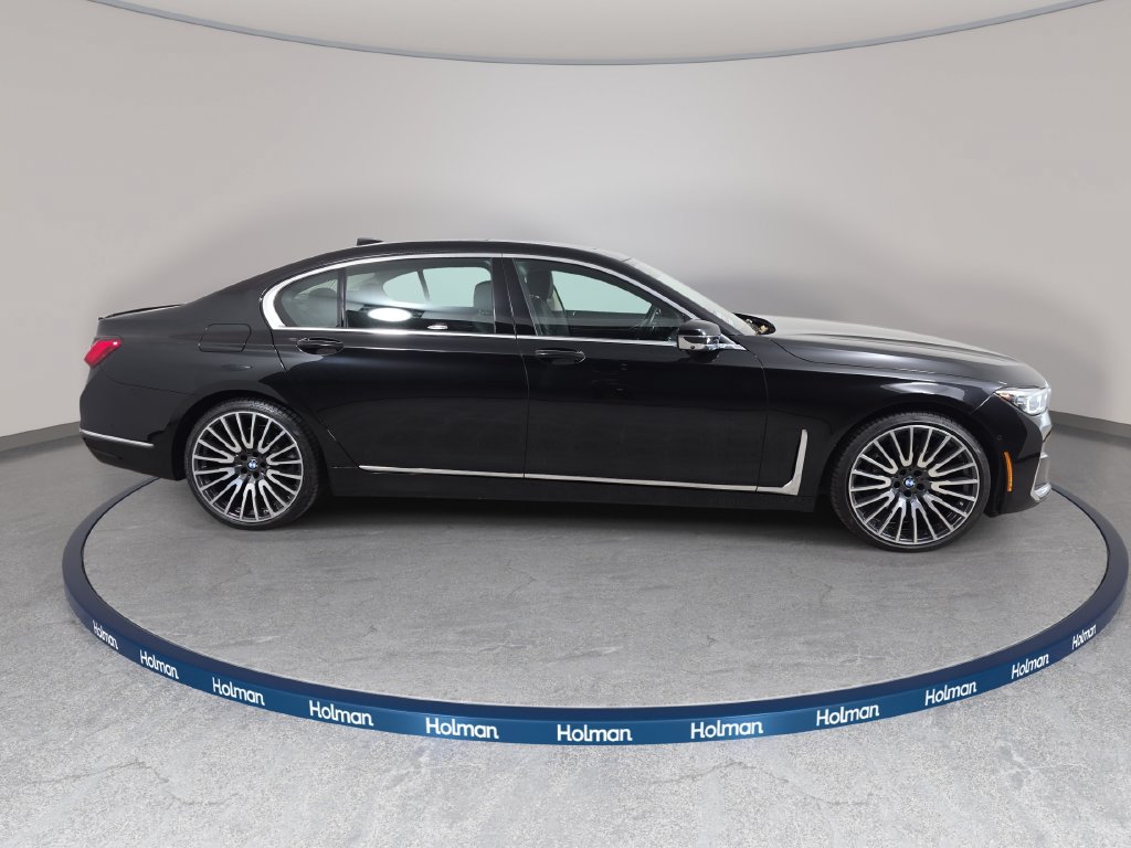 Used 2021 BMW 740i xDrive AWD/4WD image 5