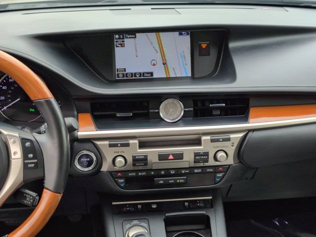 Used 2015 Lexus ES 300h w/ Navigation System Package FWD image 24