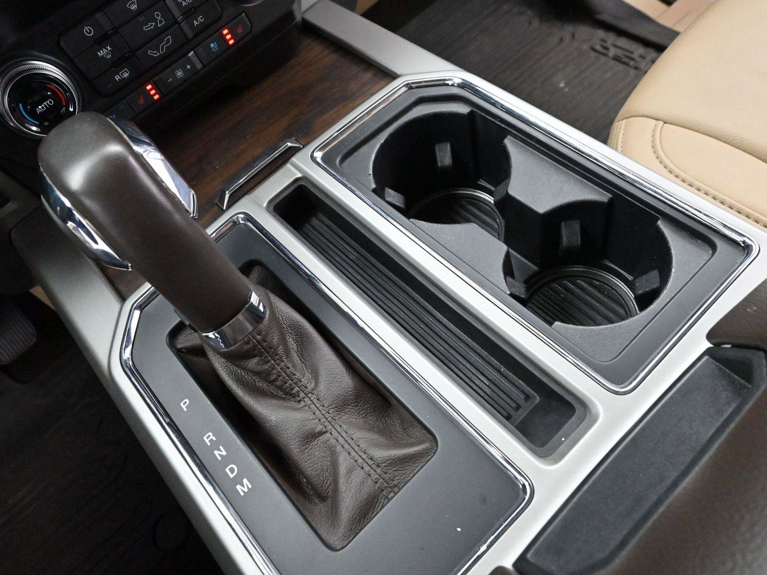 Used 2019 Ford F150 Lariat w/ Equipment Group 502A Luxury image 27