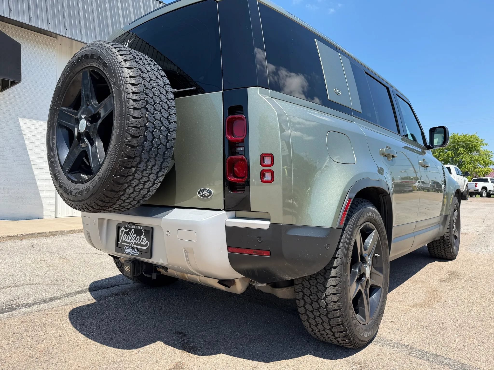 Used 2020 Land Rover Defender 110 SE AWD/4WD image 5
