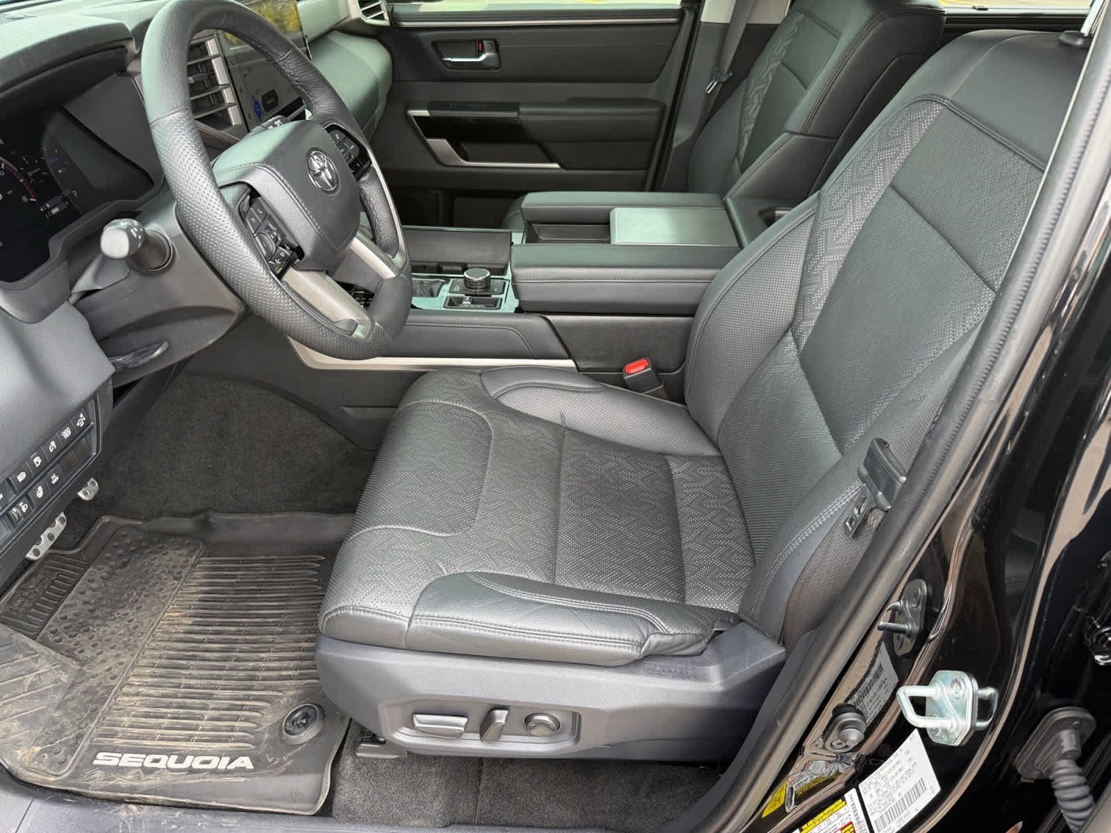 Used 2023 Toyota Sequoia Limited image 10