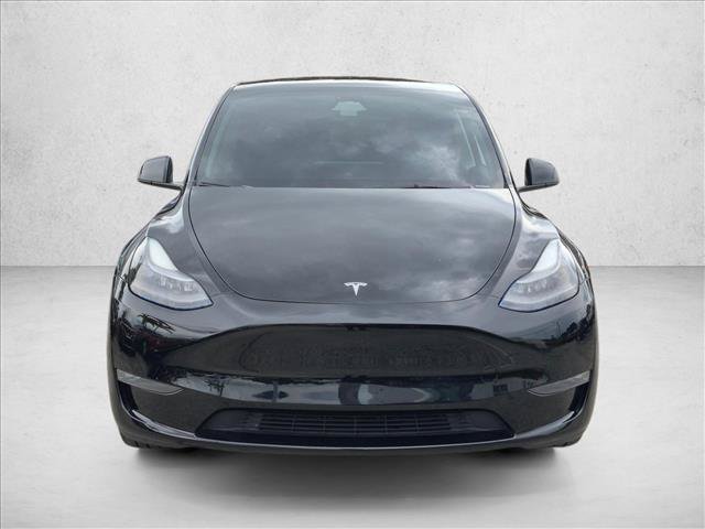 Used 2024 Tesla Model Y Long Range AWD/4WD image 2