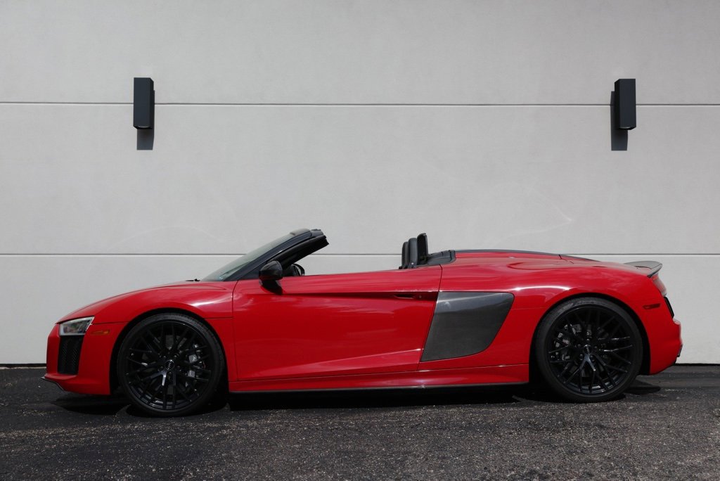 Used 2018 Audi R8 V10 plus w/ Full Leather Package image 8