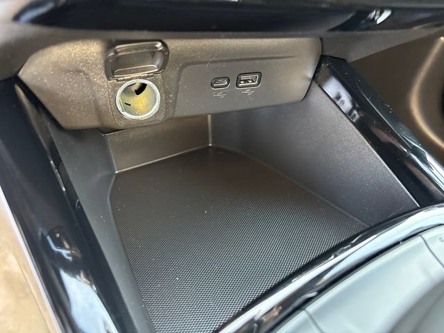 Used 2025 Chevrolet Trax RS w/ Driver Confidence Package FWD image 23