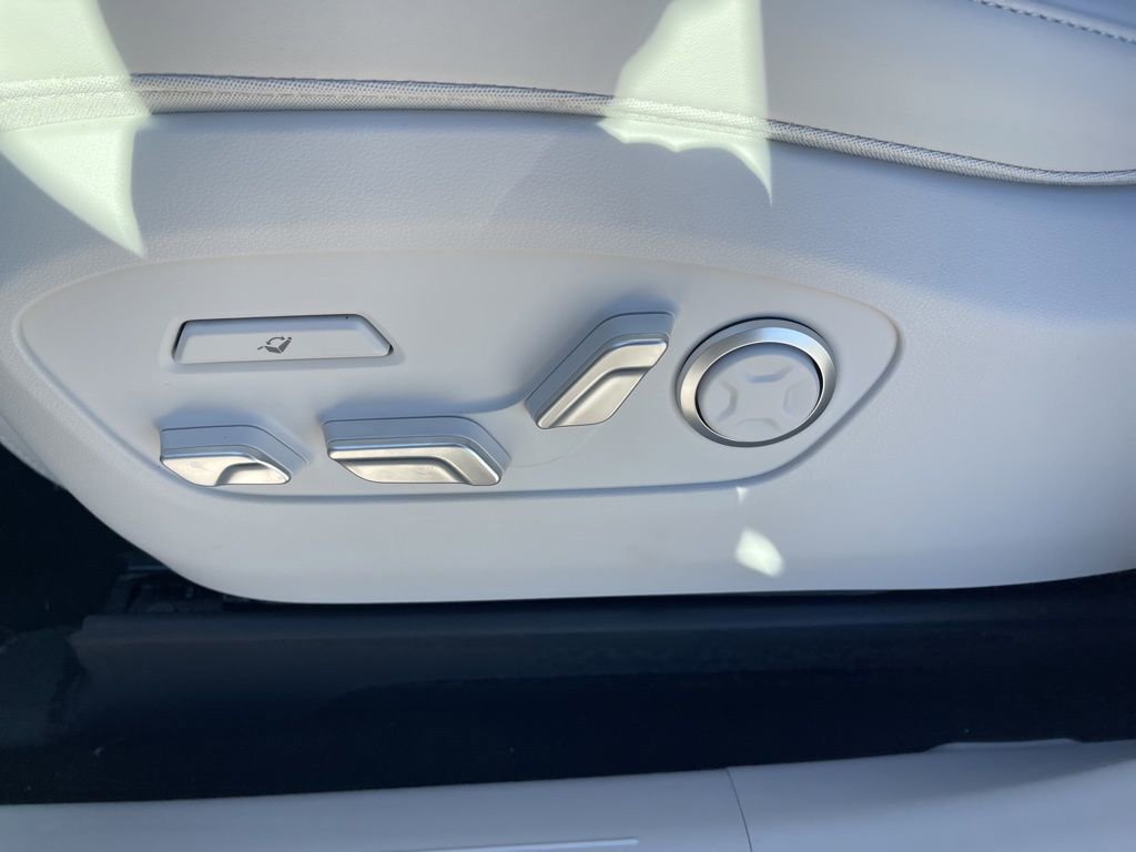 New 2026 Hyundai Ioniq 9 Limited image 27