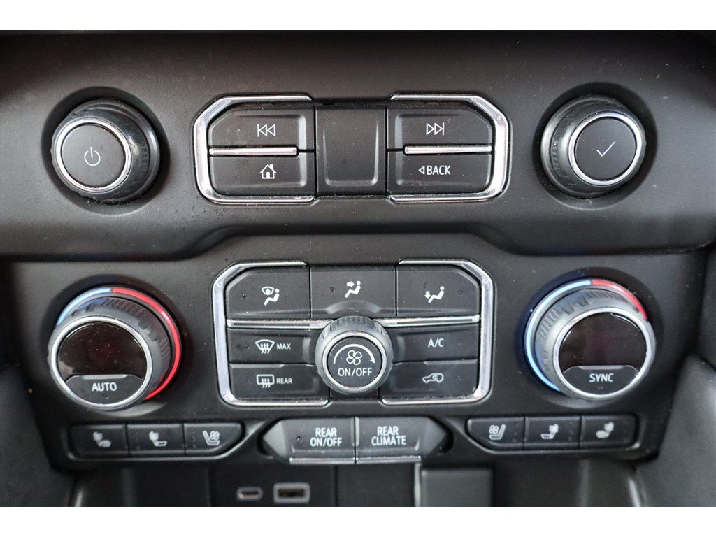 Used 2021 Chevrolet Tahoe Premier AWD/4WD image 44