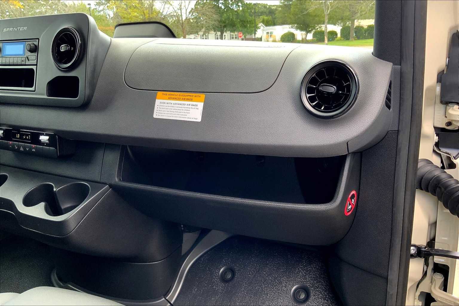 Used 2025 Mercedes-Benz Sprinter 2500 image 10