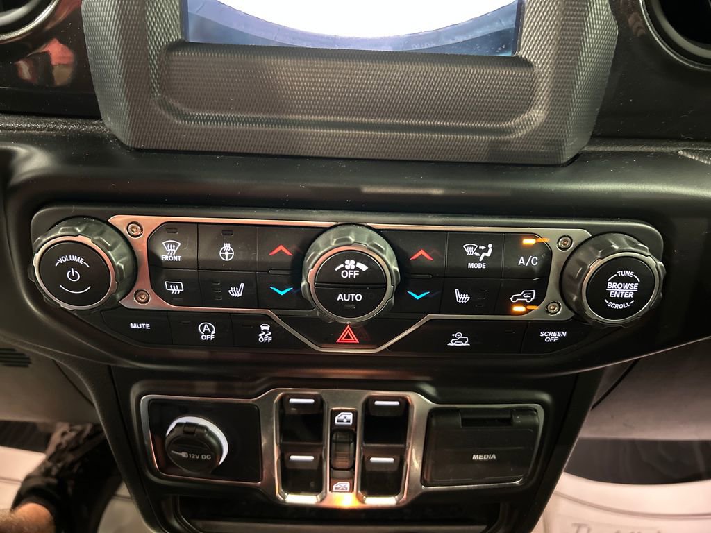 Used 2021 Jeep Wrangler Unlimited Sport image 19
