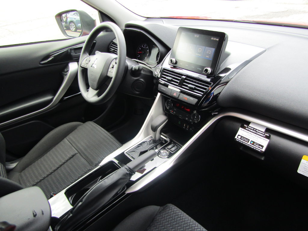 Used 2026 Mitsubishi Eclipse Cross LE AWD/4WD image 3