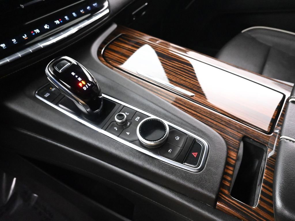 Used 2023 Cadillac Escalade ESV Premium Luxury image 35