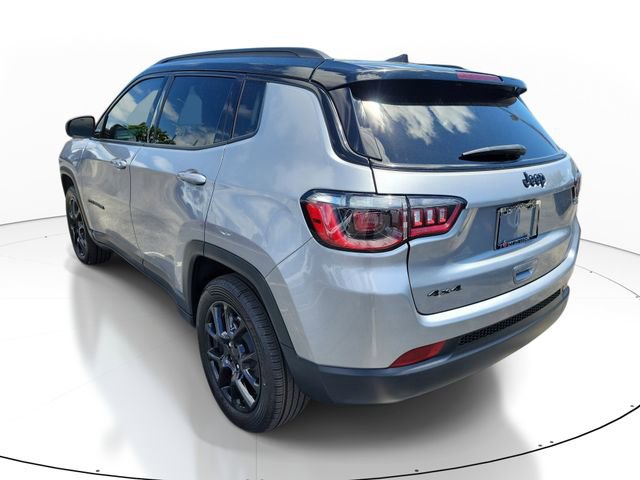 Used 2024 Jeep Compass Latitude w/ Altitude Special Edition image 3