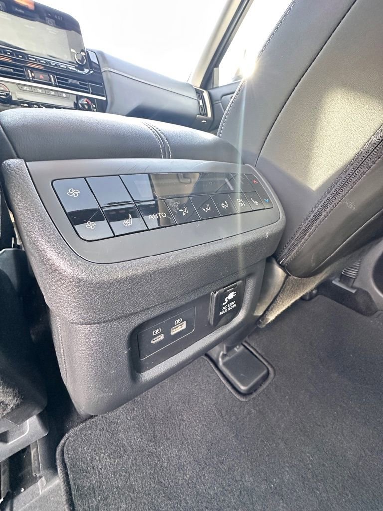 Certified 2024 Nissan Pathfinder Platinum image 34