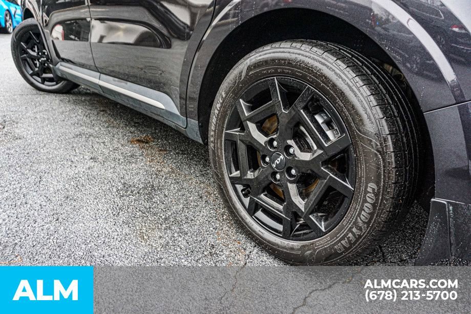 Used 2025 Kia Carnival SX Prestige image 16