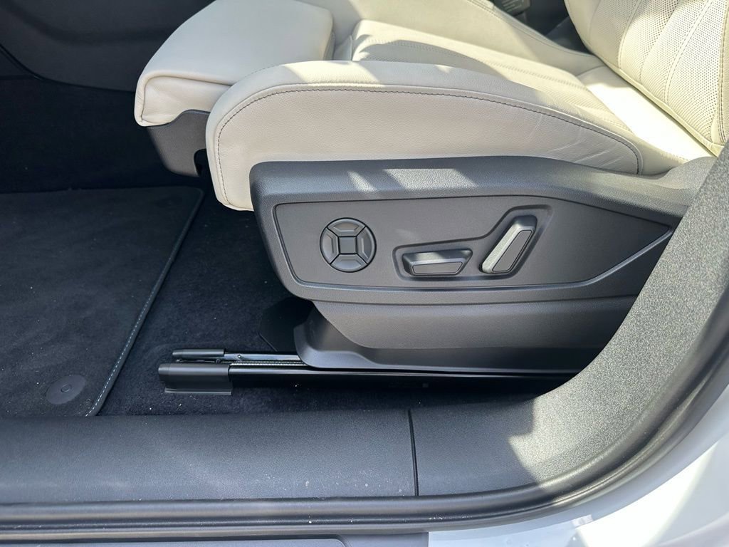 New 2025 Audi Q5 Prestige image 8