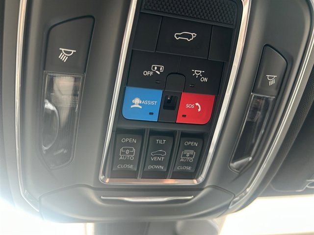 New 2026 Jeep Grand Cherokee Limited w/ Limited Altitude Package image 30