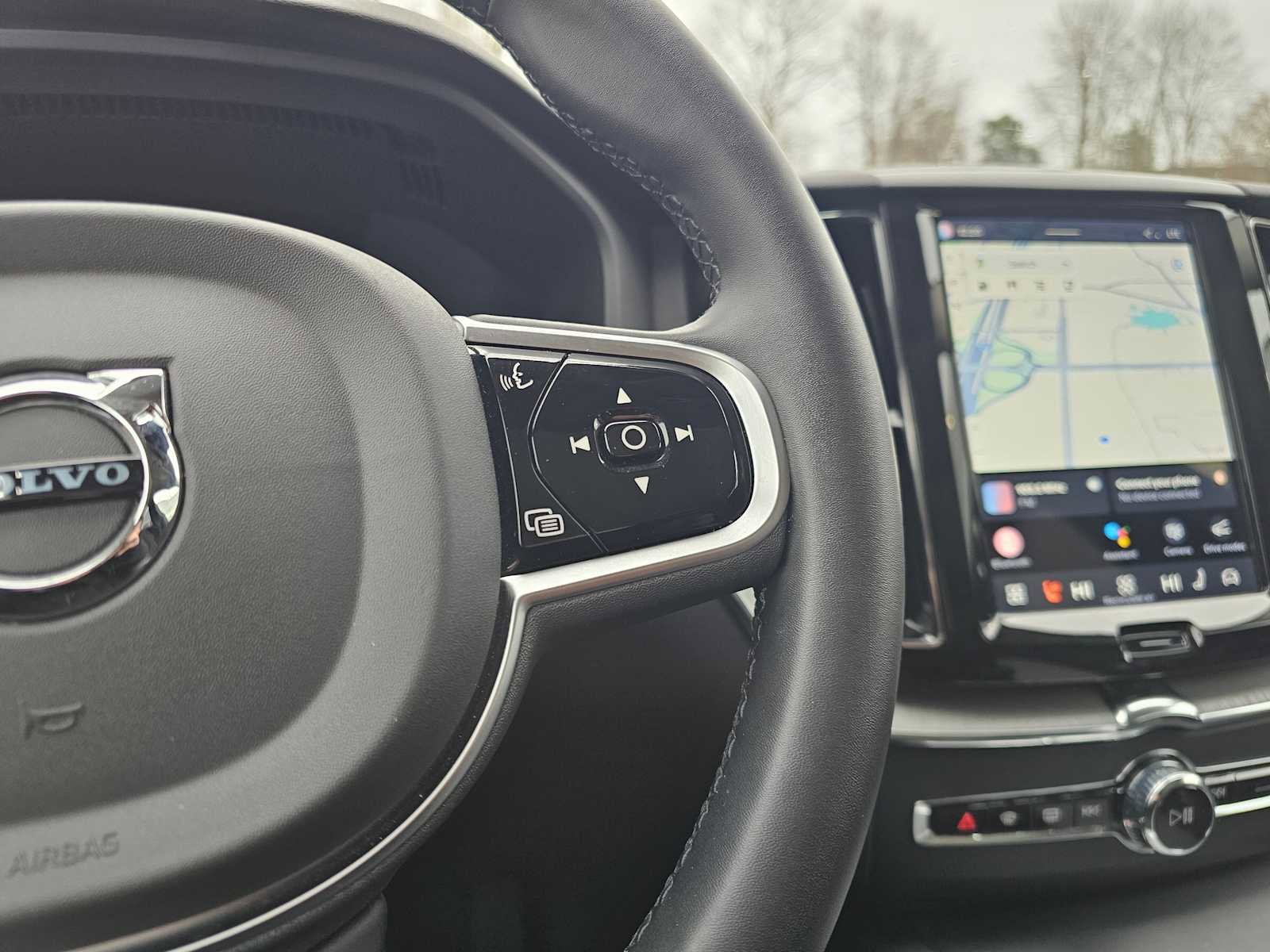 Certified 2025 Volvo XC60 B5 Plus image 35