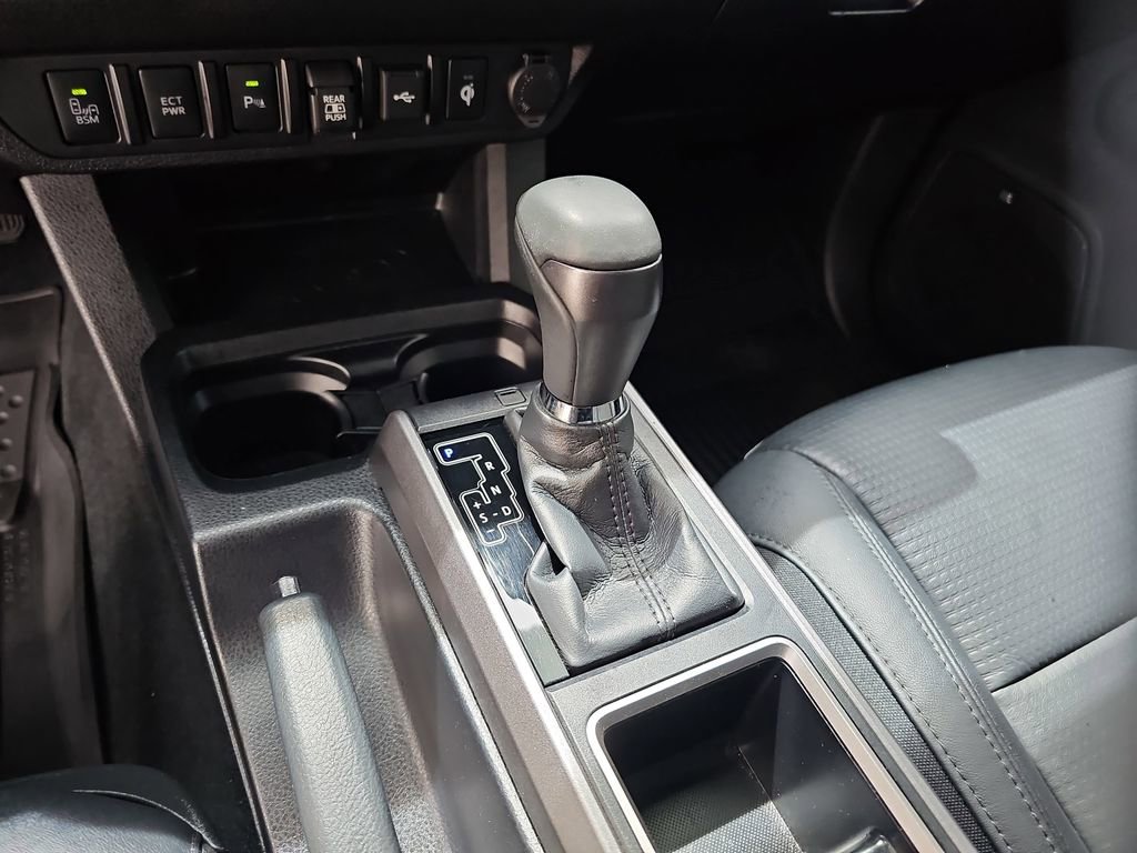 Used 2023 Toyota Tacoma TRD Off-Road w/ TRD Premium Off Road Package AWD/4WD image 16