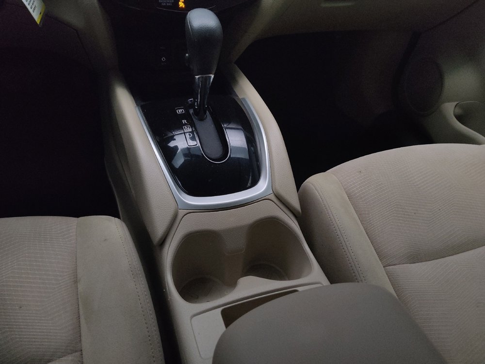 Used 2016 Nissan Rogue S image 26
