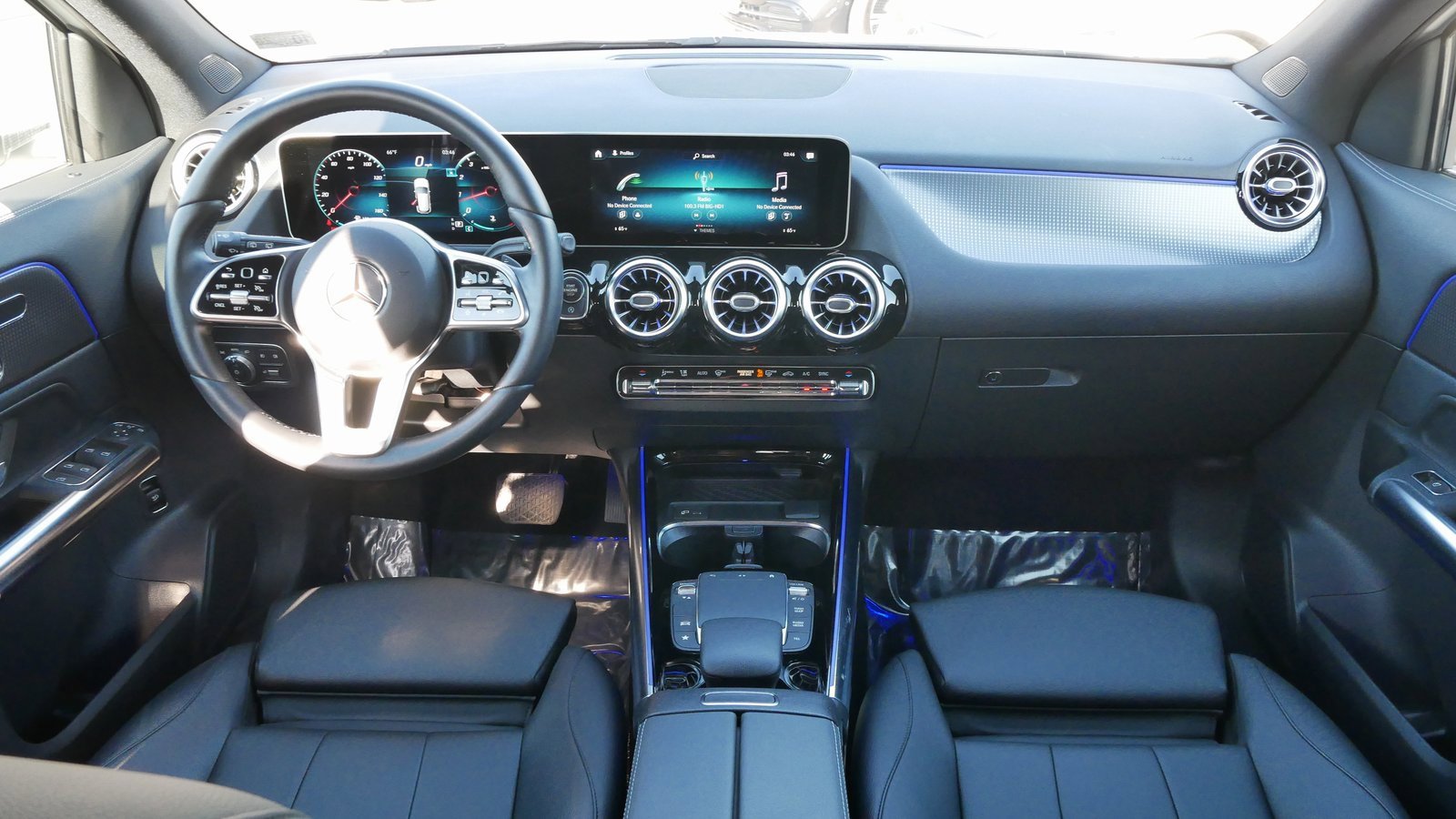 Used 2021 Mercedes-Benz GLA 250 4MATIC image 32