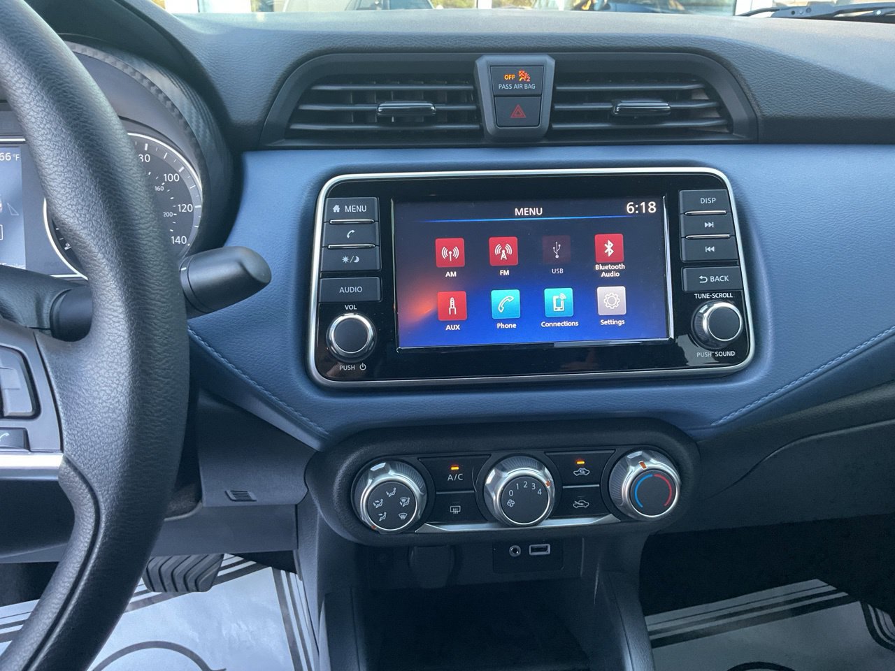 Used 2025 Nissan Versa SV w/ Trunk Package FWD image 28