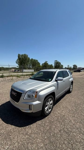 Used 2017 GMC Terrain SLE w/ Convenience Package FWD image 3