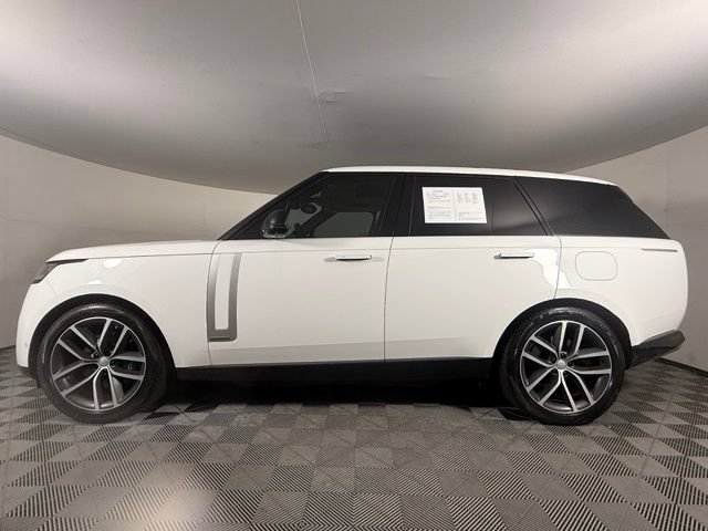 Certified 2025 Land Rover Range Rover Autobiography AWD/4WD image 3