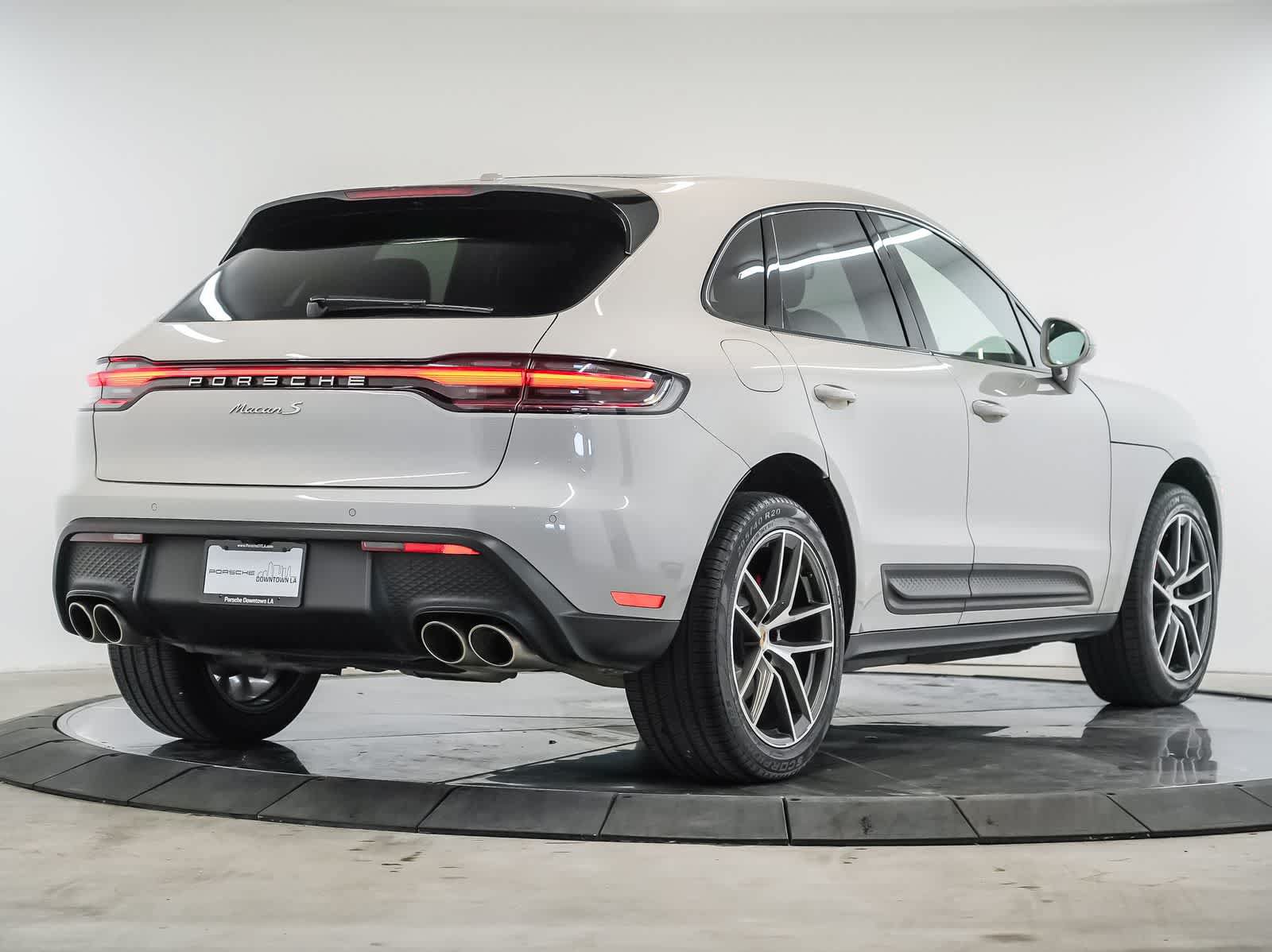 Certified 2024 Porsche Macan S AWD/4WD image 9