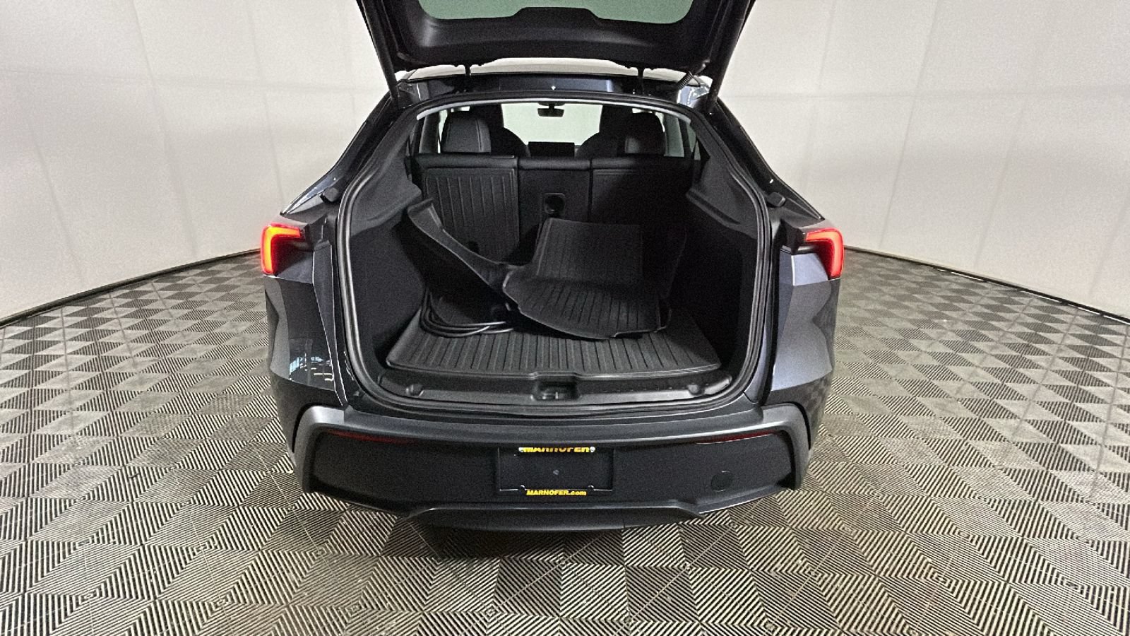 Used 2026 Tesla Model Y 2WD image 26