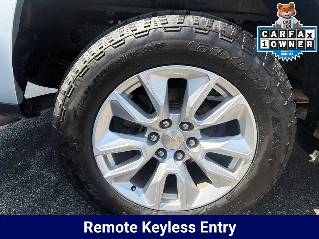 Used 2020 Chevrolet Silverado 1500 Custom w/ Custom Value Package AWD/4WD image 14