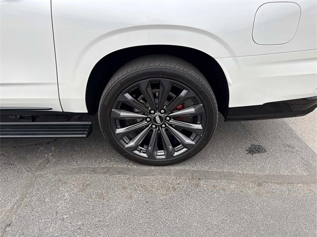 Certified 2025 Cadillac Escalade ESV V image 33