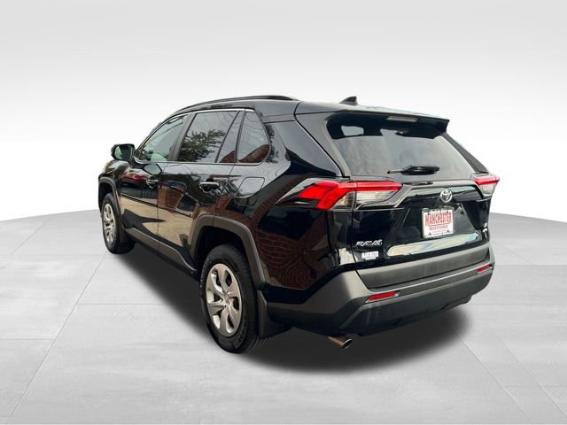 Used 2021 Toyota RAV4 LE image 7