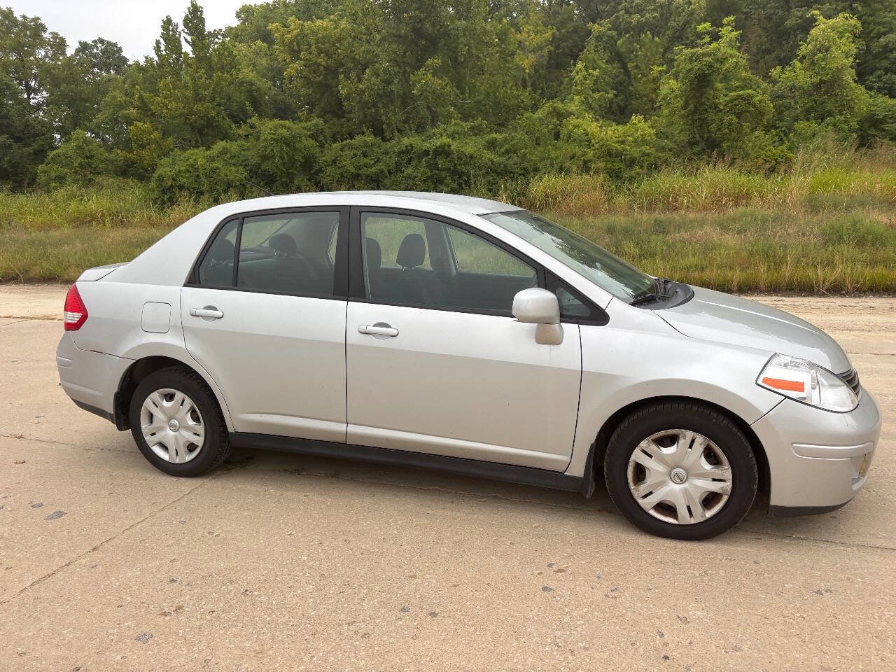 Used 2011 Nissan Versa 1.8 S w/ PWR Plus Pkg image 3