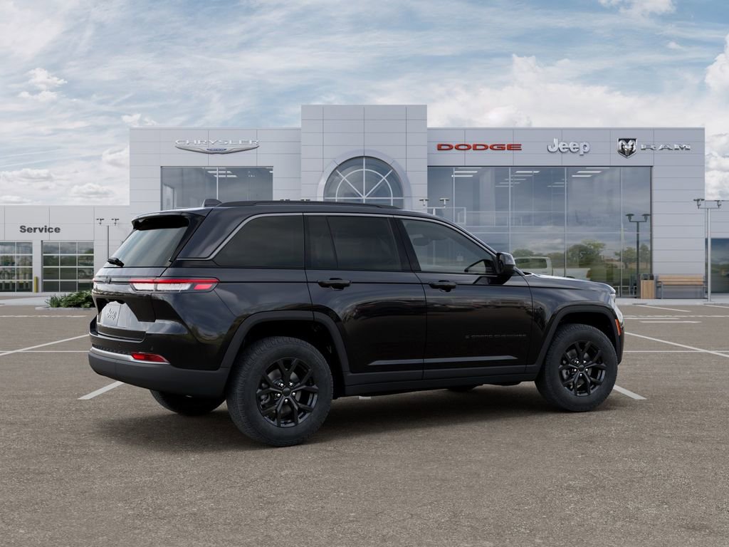 New 2026 Jeep Grand Cherokee Altitude RWD image 4