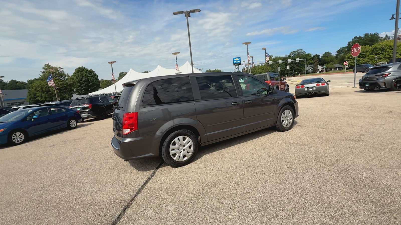 Used 2016 Dodge Grand Caravan SE w/ Quick Order Package 29E SE FWD image 8
