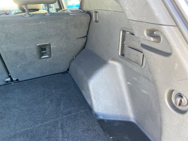 Used 2023 Chevrolet Equinox LT image 39