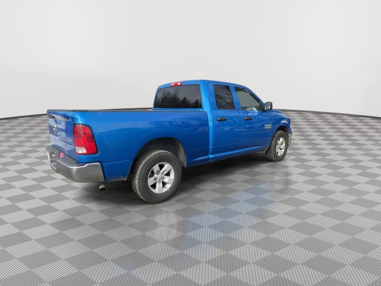 Used 2024 RAM 1500 Classic SLT AWD/4WD image 8