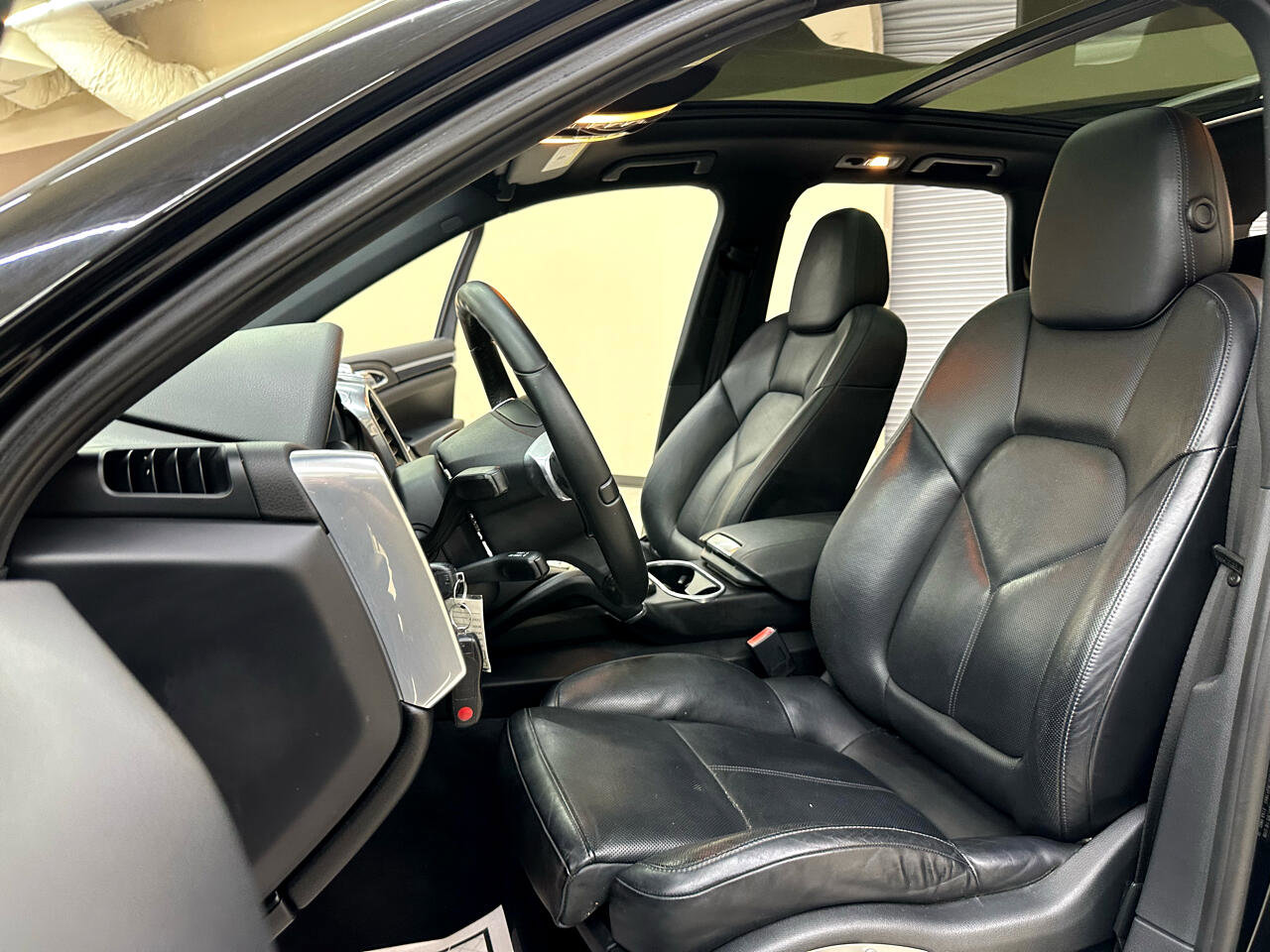 Used 2014 Porsche Cayenne S image 19