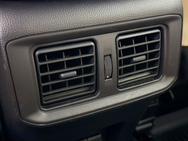 Used 2023 Toyota RAV4 Limited image 27