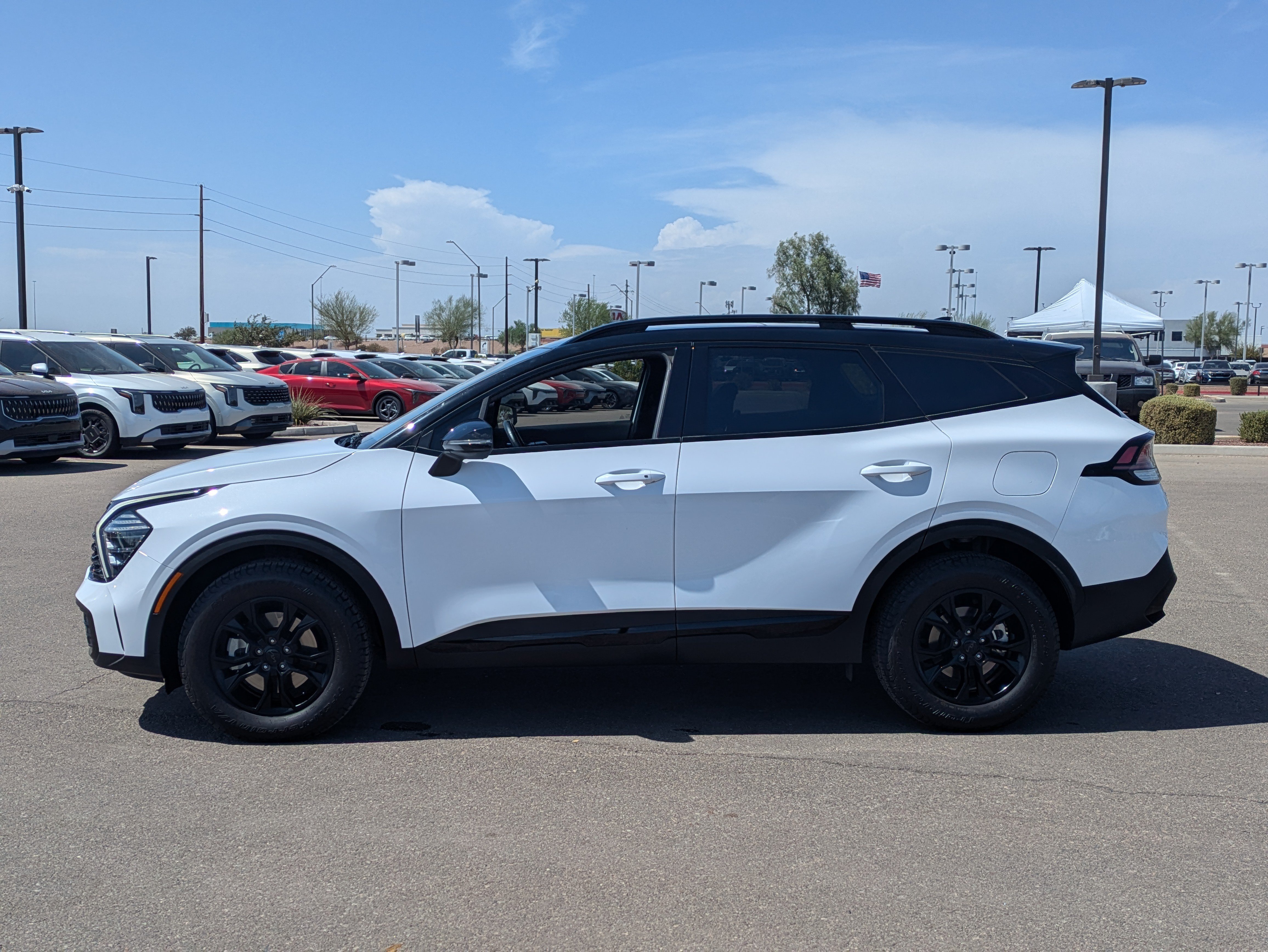 Certified 2025 Kia Sportage X-Pro AWD/4WD image 2