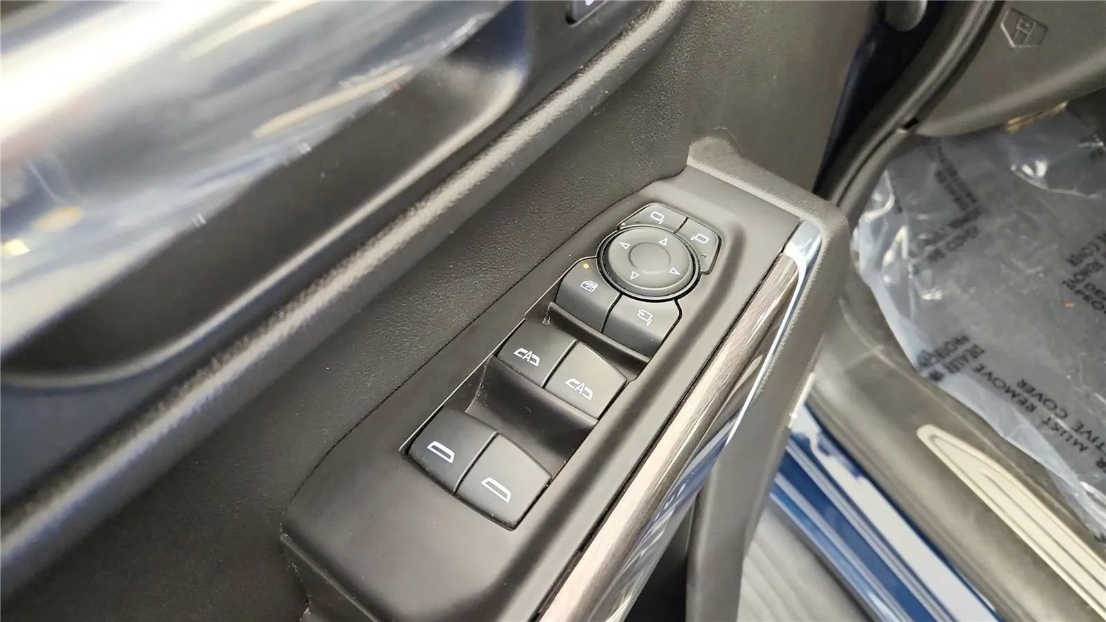 Used 2019 Chevrolet Silverado 1500 LTZ AWD/4WD image 32