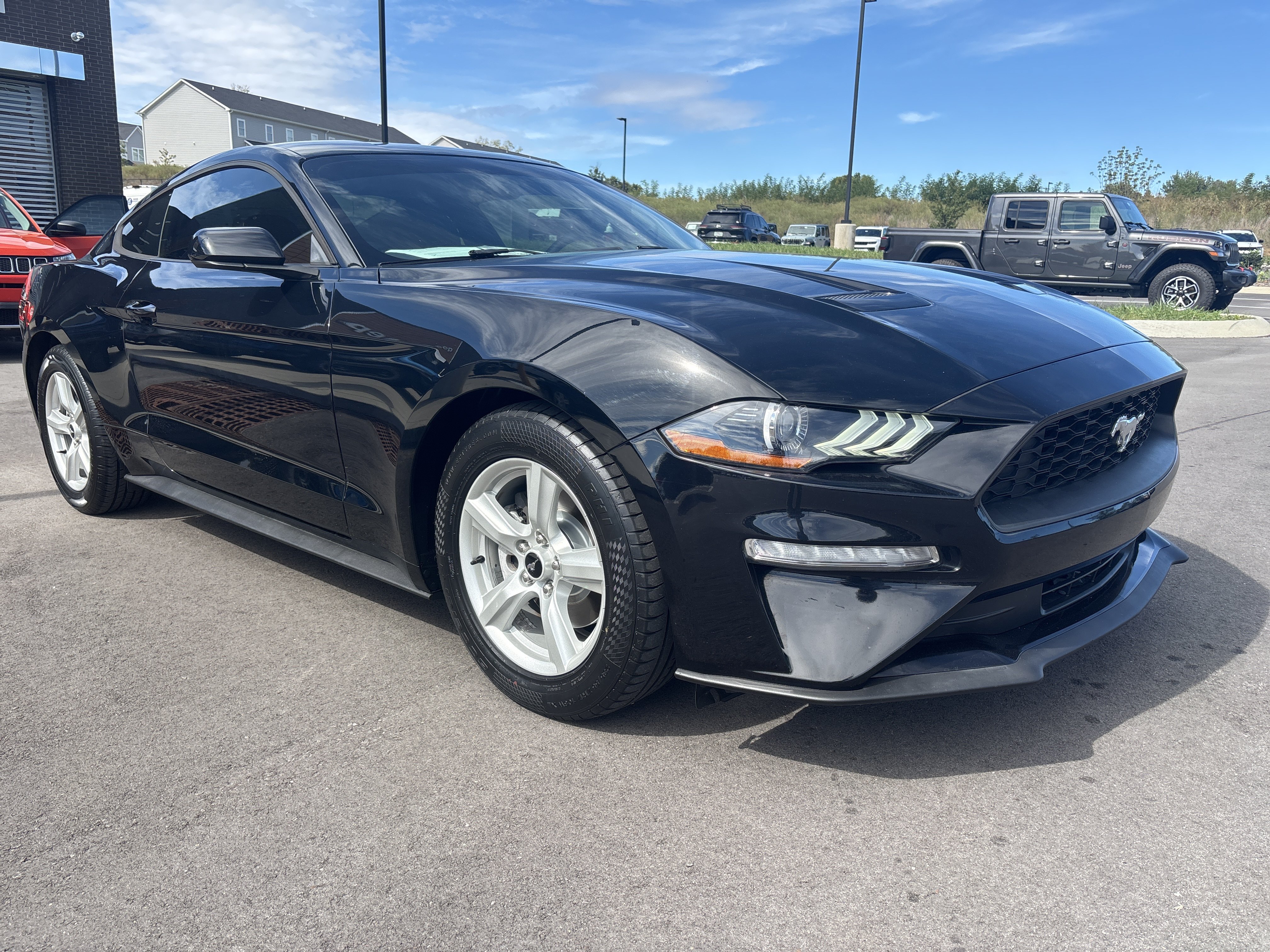 Used 2019 Ford Mustang Coupe RWD image 7