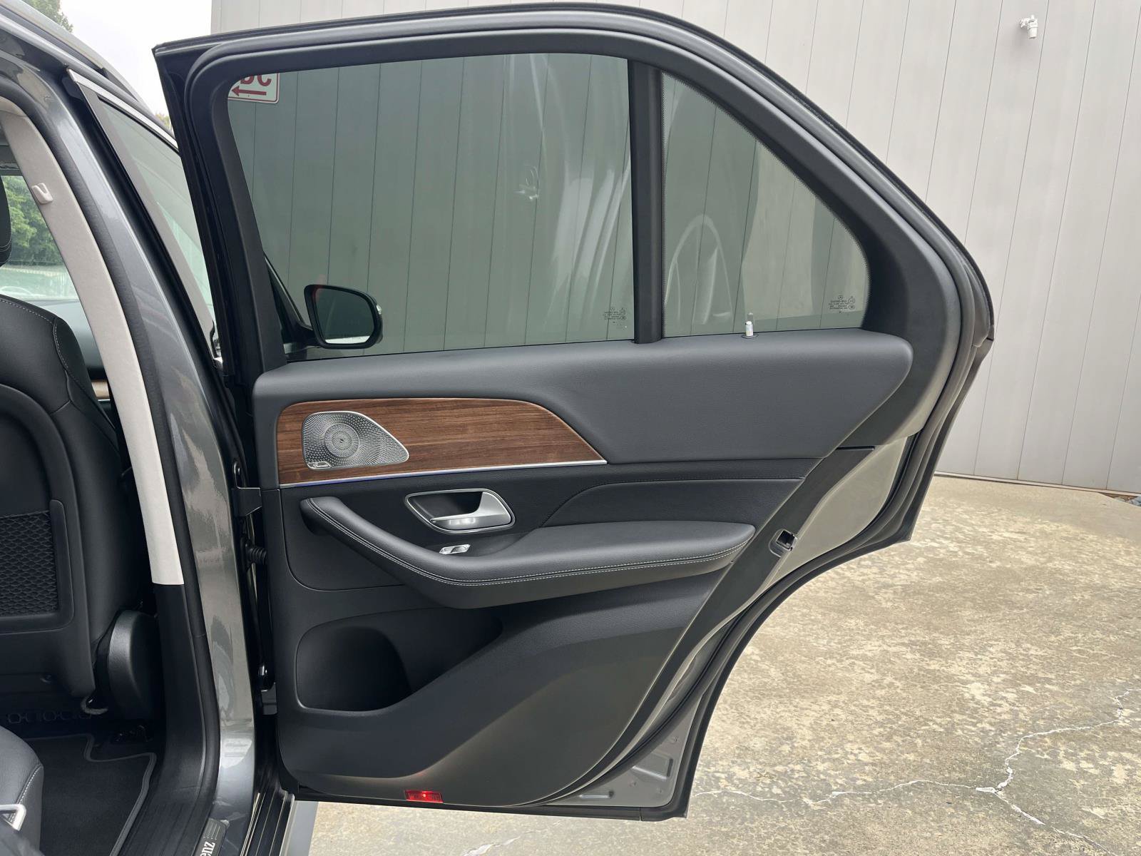 Certified 2025 Mercedes-Benz GLE 350 4MATIC image 47