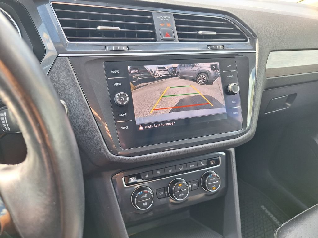 Used 2018 Volkswagen Tiguan SE AWD/4WD image 14