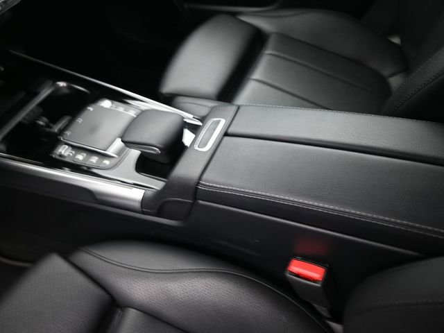 Used 2021 Mercedes-Benz GLB 250 image 31