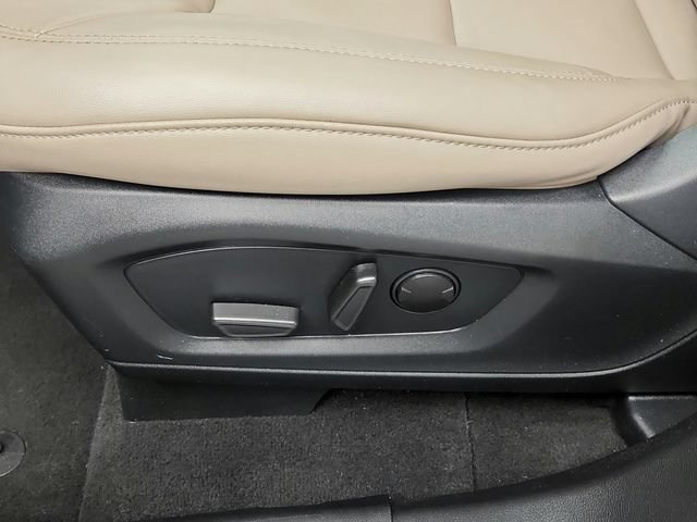 Used 2023 Ford Explorer XLT w/ Equipment Group 202A AWD/4WD image 22